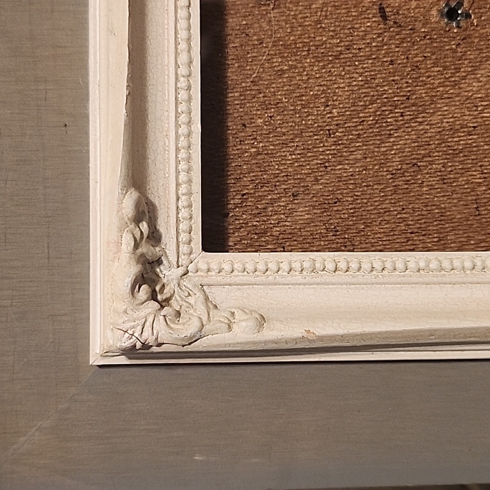 Vintage Style Photo Frame - Picture 2 of 5